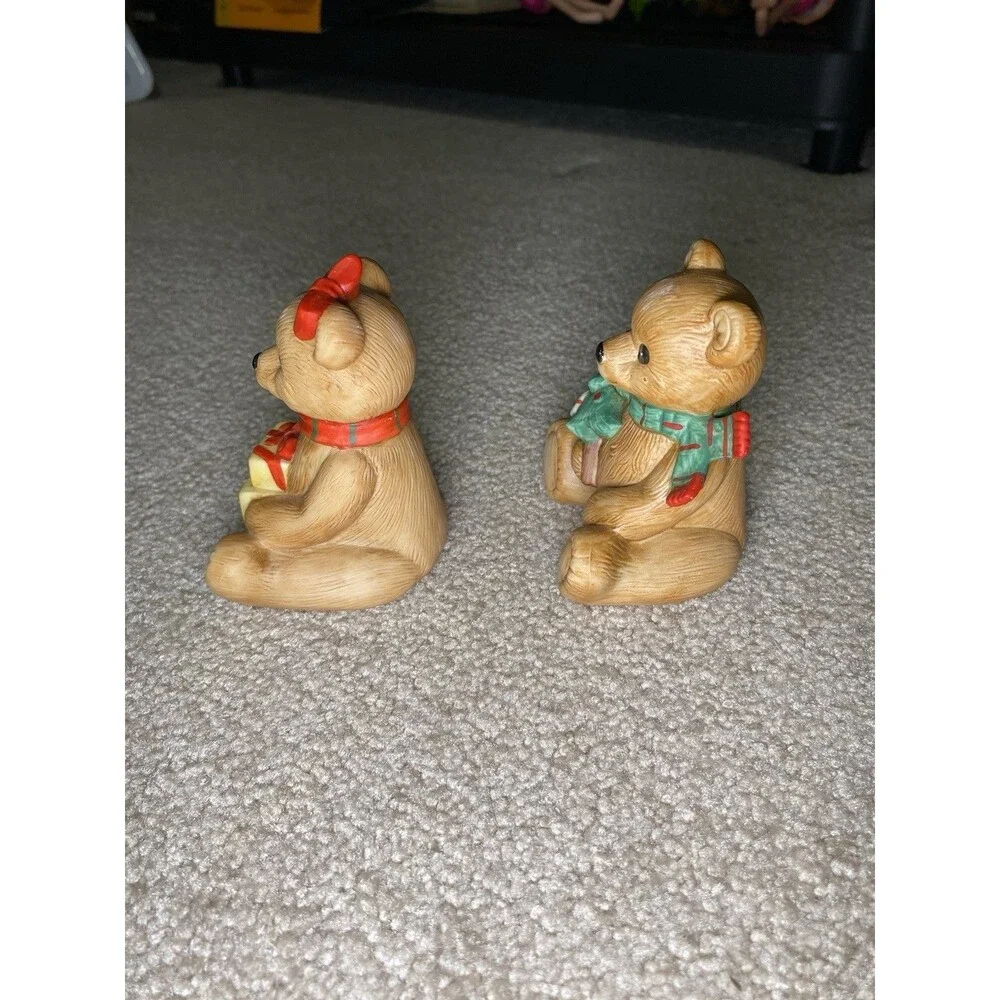 Vintage Homco 5104 Christmas Bear Figurines Gift And Tree 1980’s Holiday Decor